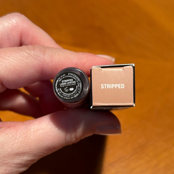 Anastasia Beverly Hills Liquid Lipstick Stripped - Picture 8 of 13